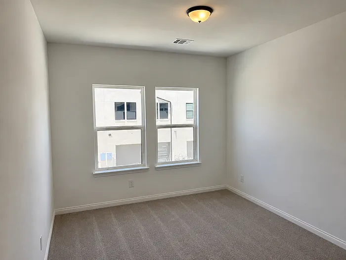 1218 Daybreak Dr — Photo 11