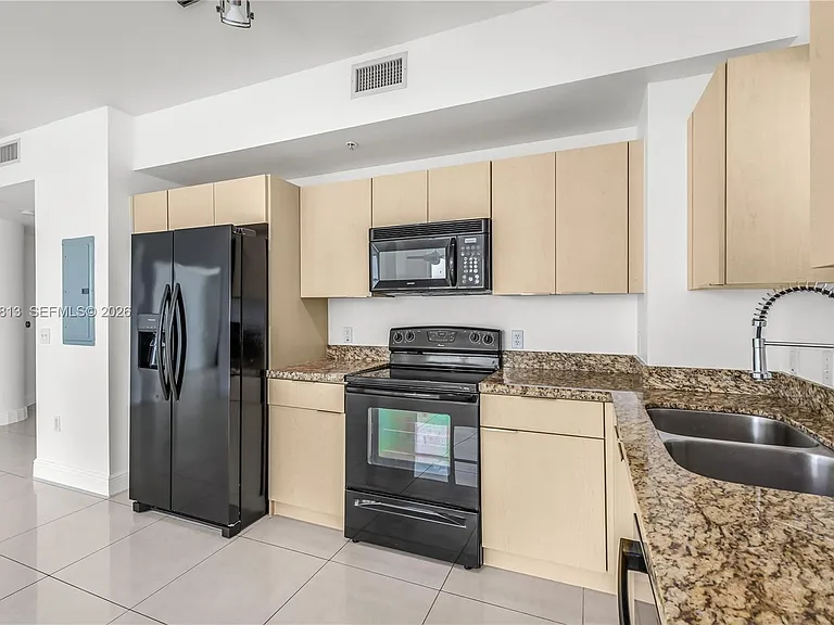 3180 SW 22nd St #601 — Photo 4