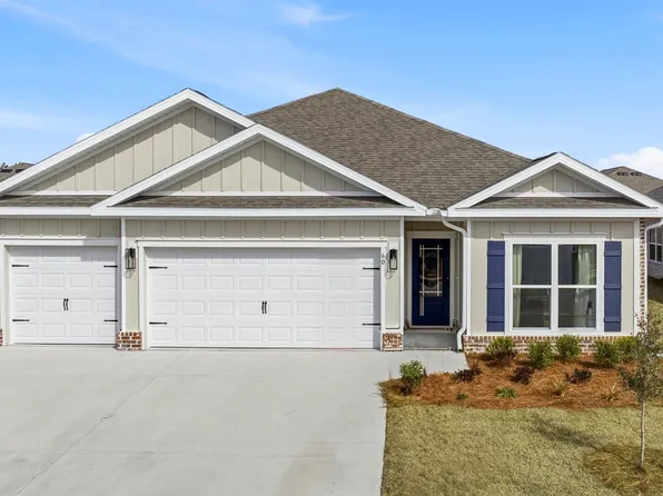 108 Farm Owl Dr W, Freeport, FL 32439