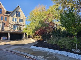 10 Gala Ln, Toronto, ON M8Y0A9