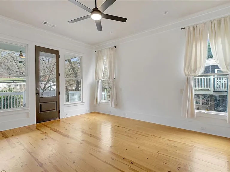 10559 Serenbe Ln — Photo 18
