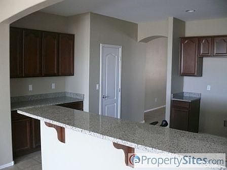 4th image of 38234 N La Grange Ln