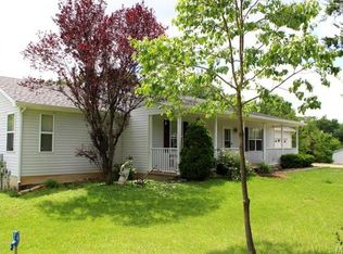 9760 Tam Ridge Rd, Dittmer, MO 63023