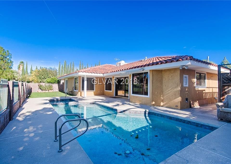 1st image of 1556 Sandra Dr #0