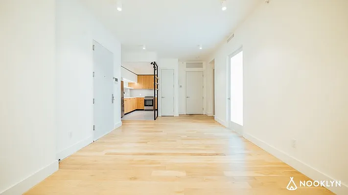 Rented by Nooklyn NYC LLC | media 21