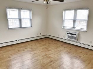 29 Hoyt St UNIT B1, Stamford, CT 06905