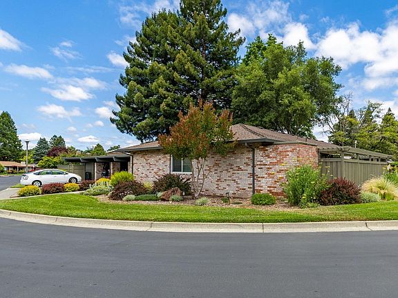 3rd image of 5 Aspen Meadows Circle