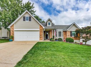 437 Oak Glen Dr, Ballwin, MO