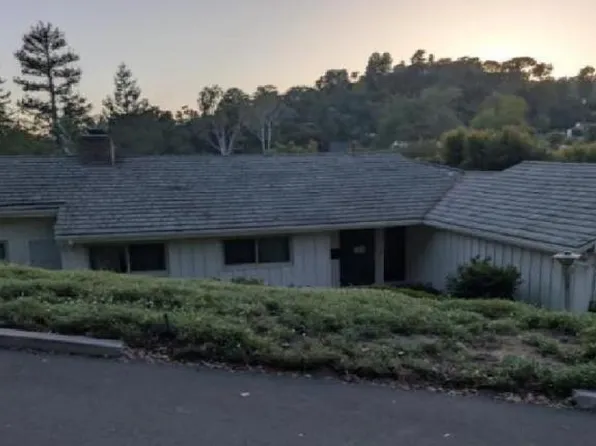 2451 Inverness Ave, Los Angeles, CA 90027