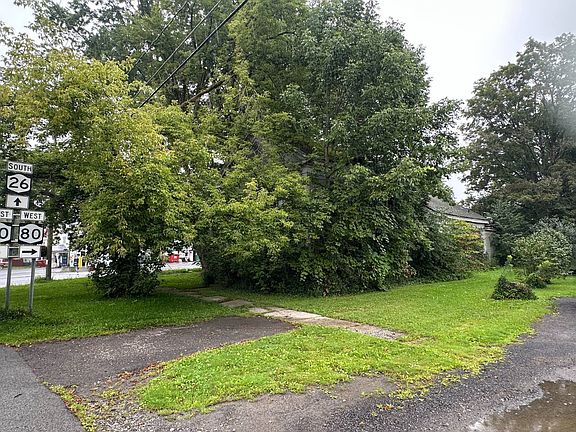 4th image of 983 Route 26 N