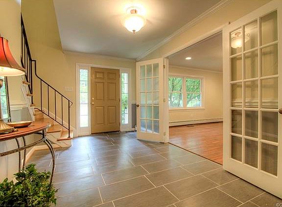 5th image of 2356 Schenley Dr