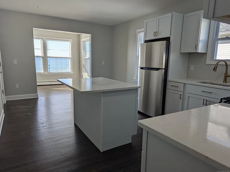 183 Townsend Ave #C — Photo 8