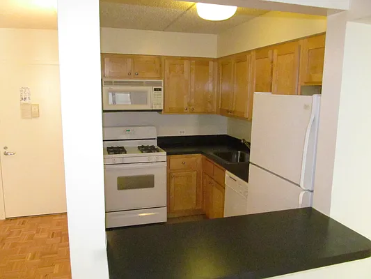 Rented by Lisa Management | media 2