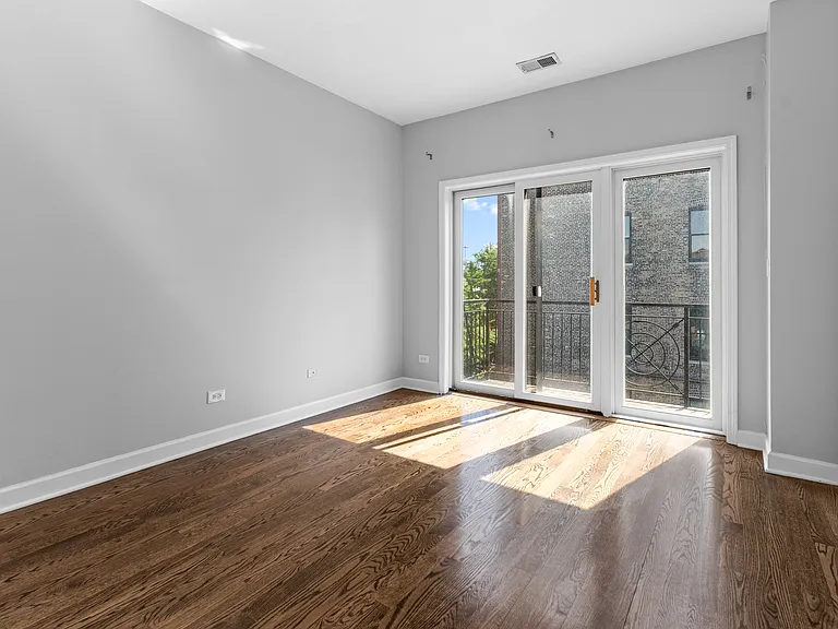 529 N Racine Ave #3 — Photo 12