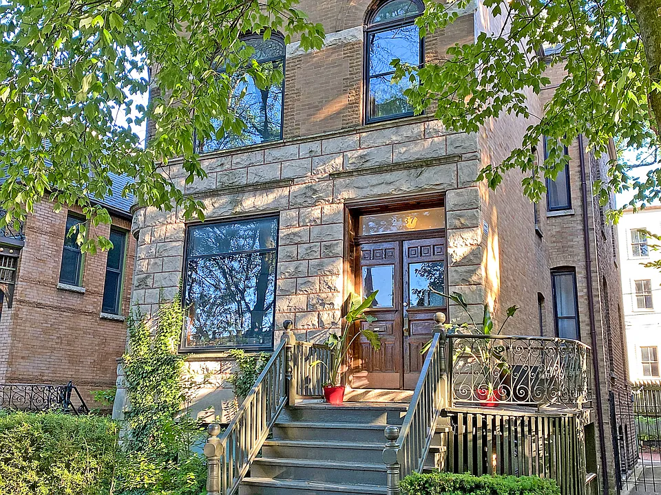 2137 W Caton St #1