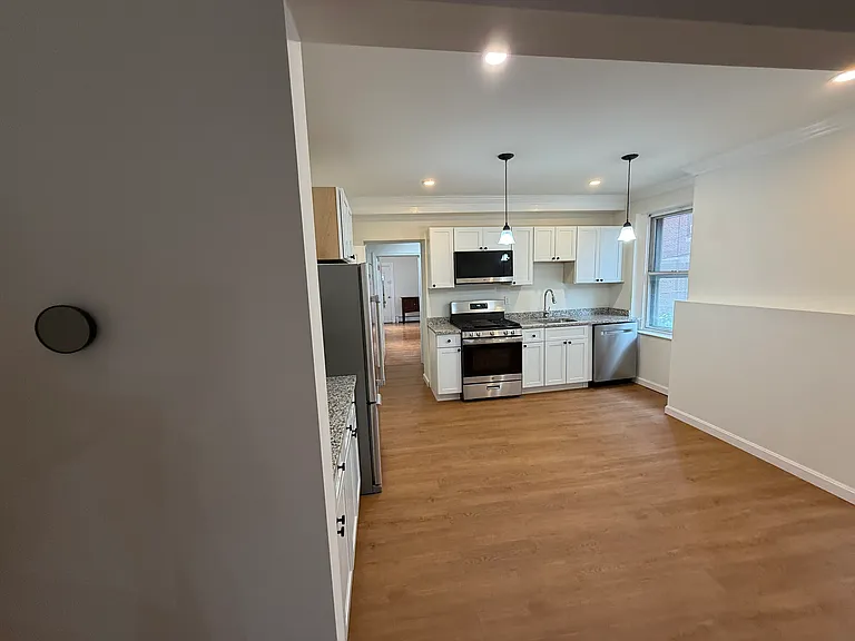 177 Webster St #G — Photo 16