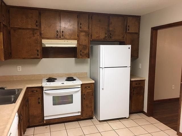 2nd image of 8781 Louvinia Way