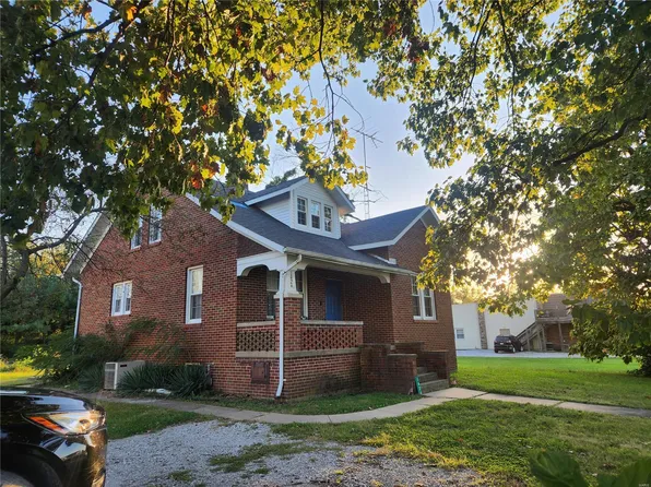 1424 W Saint Louis St, Nashville, IL 62263