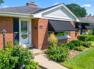 1145 N Mitchell Ave, Arlington Heights, IL 60004