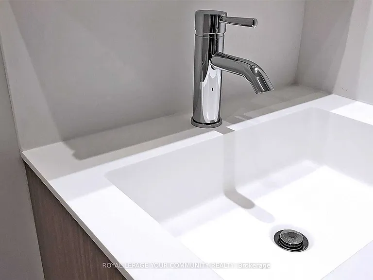 20 Edward St #718 — Photo 21