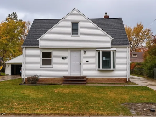 30325 Mildred St, Willowick, OH 44095