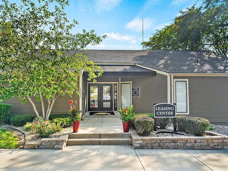 Leasing Office at The Retreat at Woodridge