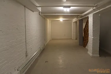 Rented by aptsandlofts.com