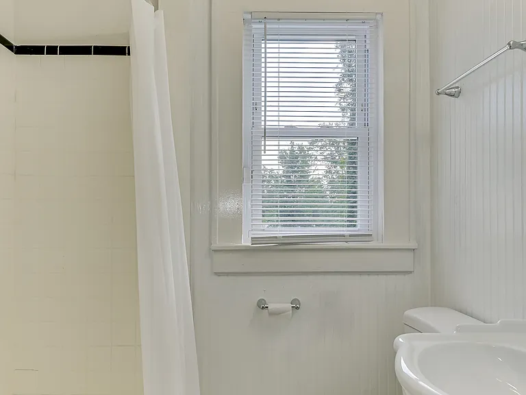 2353 Redwood Dr — Photo 22