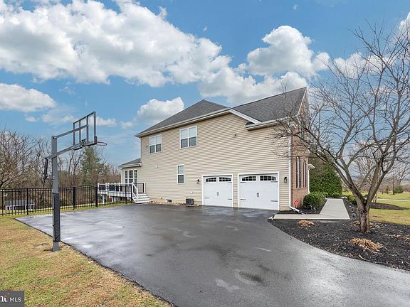 4th image of 154 Freedom Rider Trl