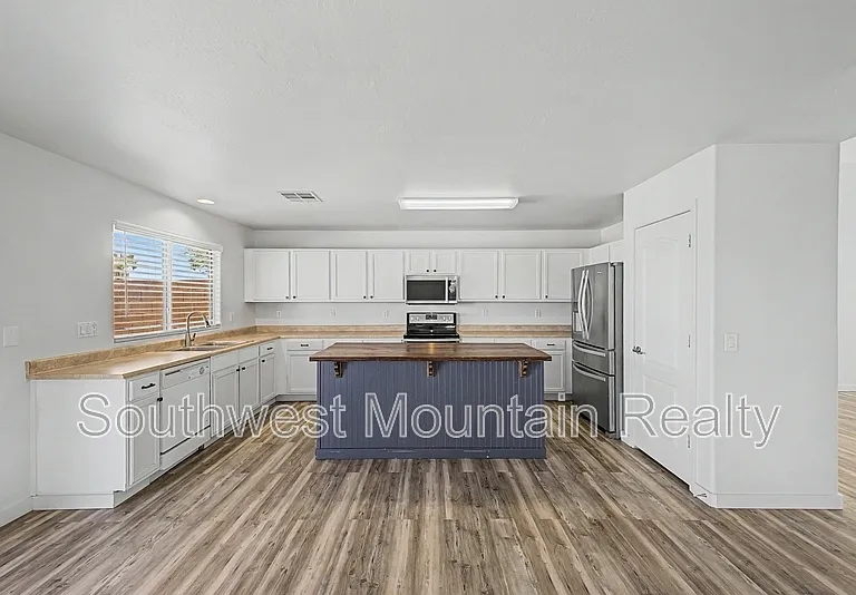33583 N Wash View Rd — Photo 12