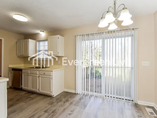 14 Garrington Ct, Chapin, SC 29036