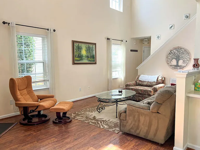 1204 Meadow Moss Ct — Photo 5