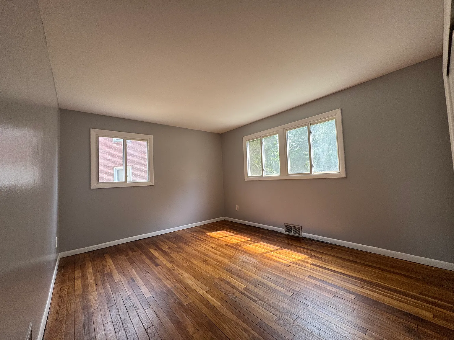 2 bed, 900 sqft, $1,595 — Photo 3