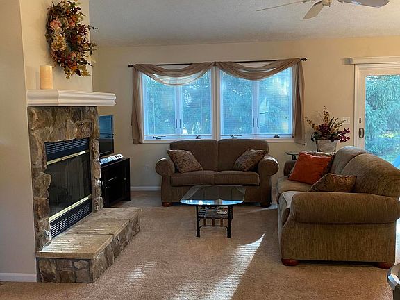 3rd image of 1118 Timbercreek Dr APT 12