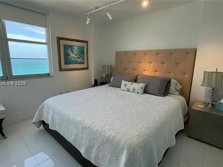 5701 Collins Ave #1714 — Photo 4