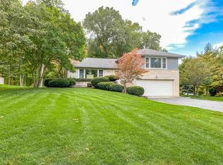 2121 N Schomburg Dr, Fort Wayne, IN 46808