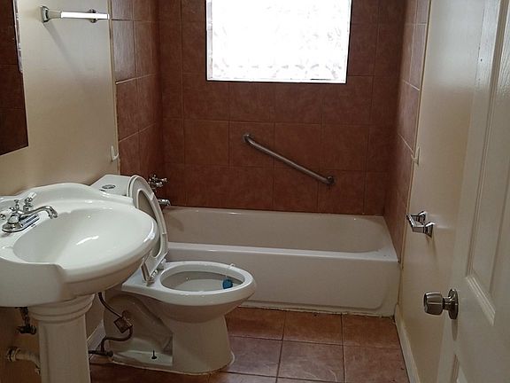 5th image of 9951 Bramell