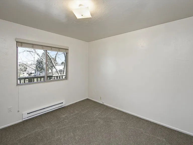425 S Alarcon St #3 — Photo 7