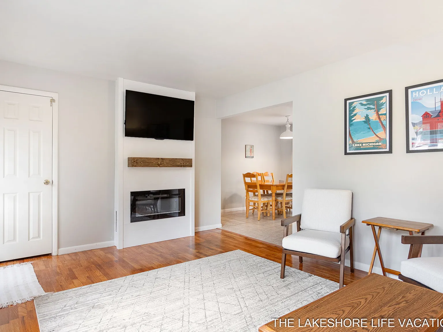 4 bed, 1512 sqft, $2,100 — Photo 1