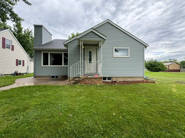 211 E Dineen St, Sanborn, MN 56083