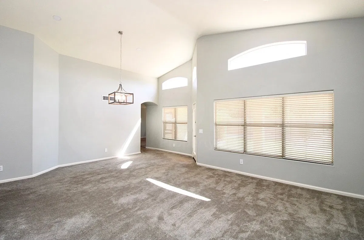 3 bed, 2.5 bath, 2278 sqft, $2,999 — Photo 4