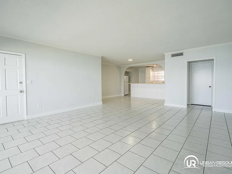 1940 Bay Dr #11 — Photo 14