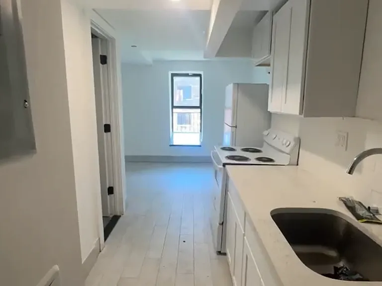 1673 Popham Ave #1D — Photo 2
