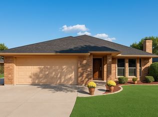 3320 Bryan St, Sachse, TX 75048