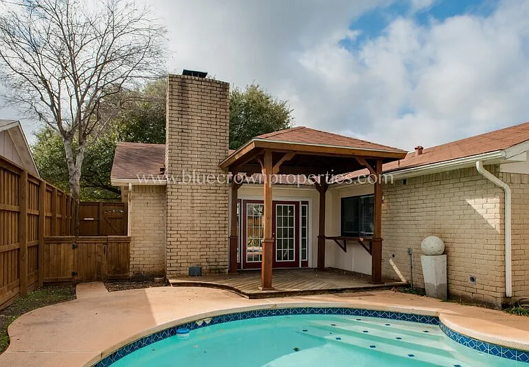 10239 Catalpa Rd — Photo 34