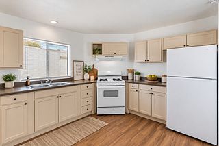 3rd image of 5445 N Shannon Rd #40
