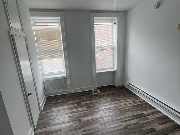 2nd image of 2217-19 E Cumberland St #1