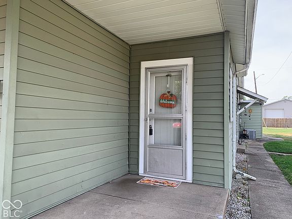 2nd image of 1420 Pearl St