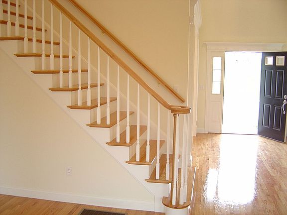 2nd image of 8 Magill Dr