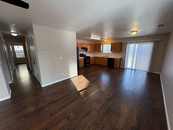 4th image of 4218 S Julieann Ct